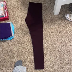 Maroon leggings